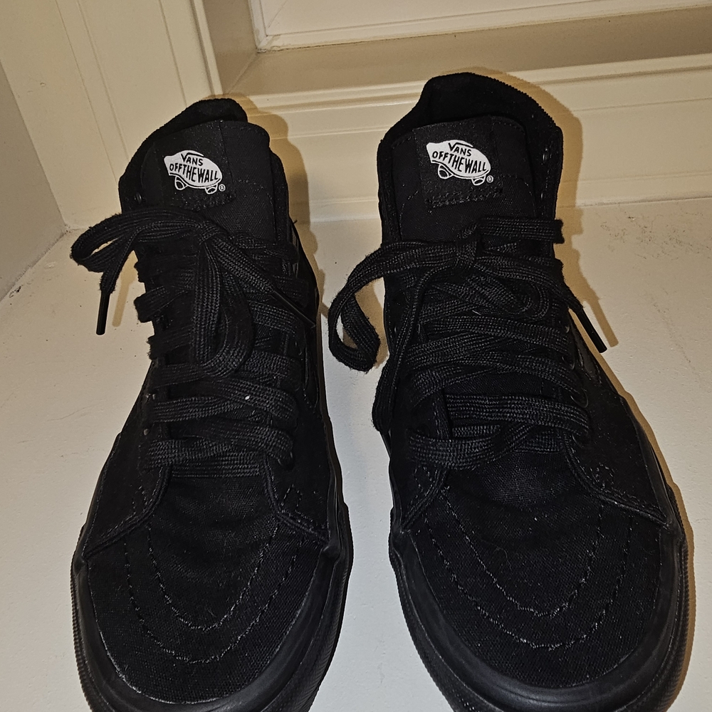 Vans Men's Black Canvas Sneakers